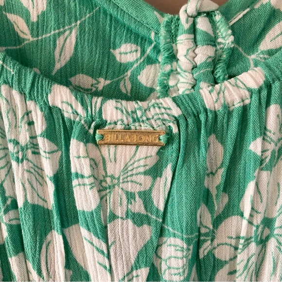 Billabong Rebel Heart Ruffle Detail Dress in Green and White Print. Size Large - Picture 14 of 16